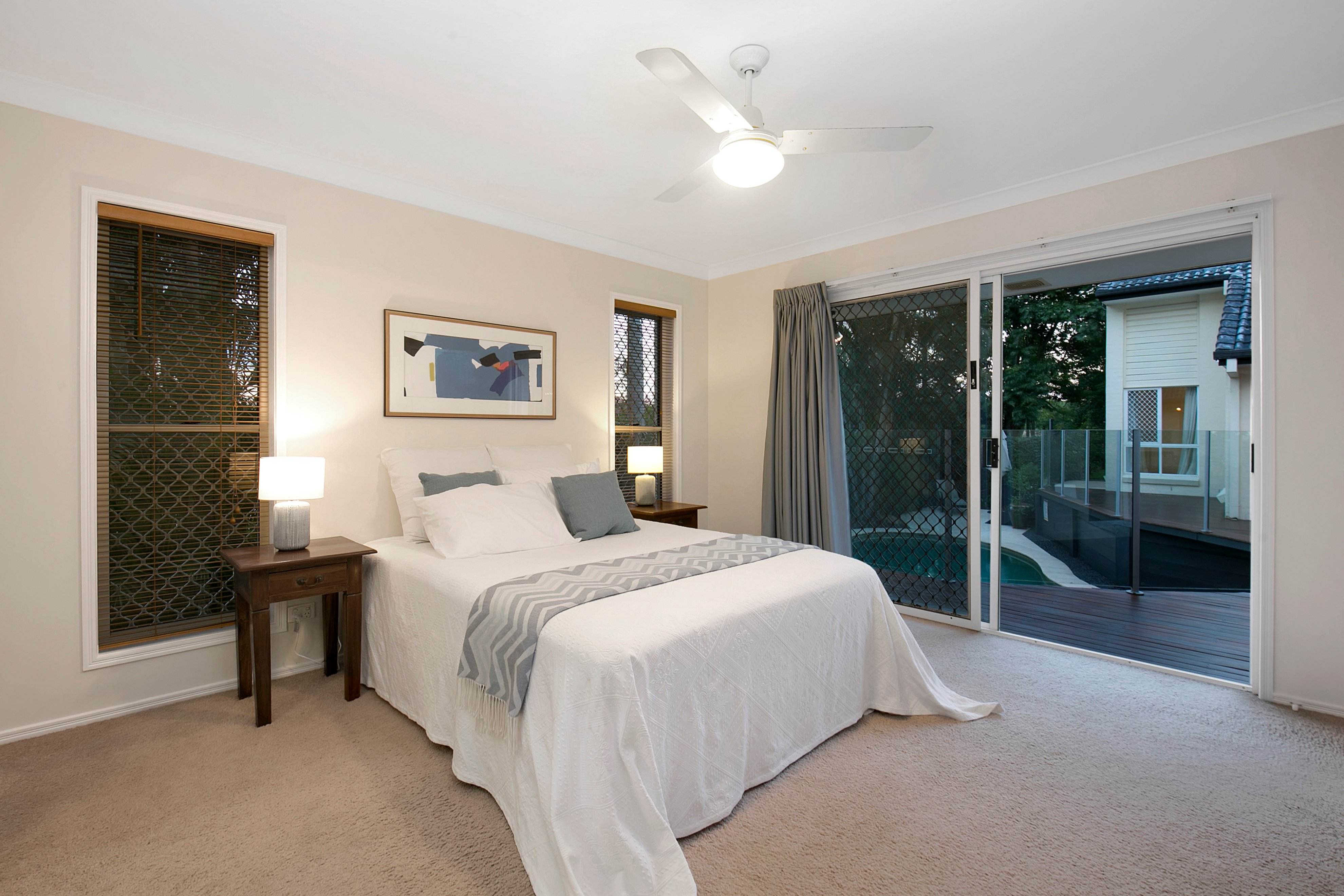 12 Ringway Place, Chapel Hill bedroom