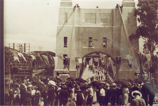 walter_taylor_bridge_opening_ceremony_14_feb_36