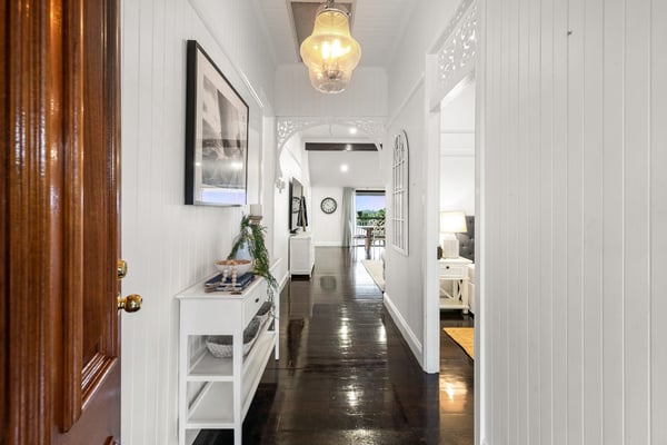 Beautiful styling ideas for your home's hallway