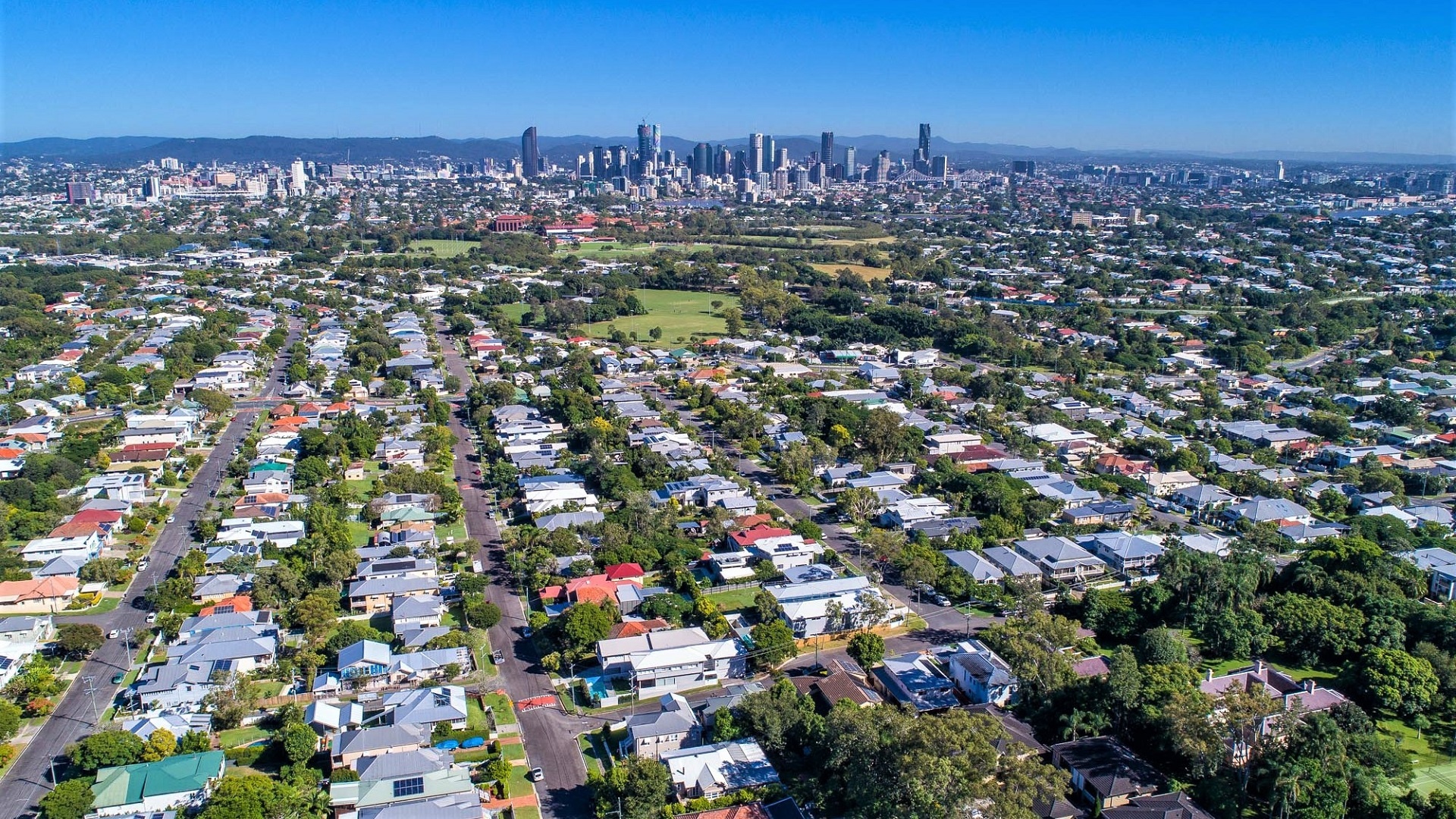 Aerial shot of Norman Park in Brisbane