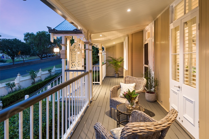 frontbalconyqueenslanderipswich