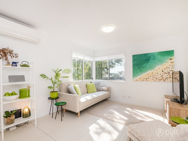 furnished_modern_apartment_sherwood_livingroom-3