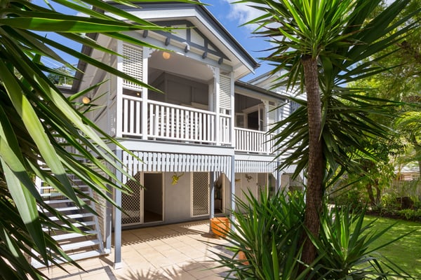 graceville_queenslander_family_suburb