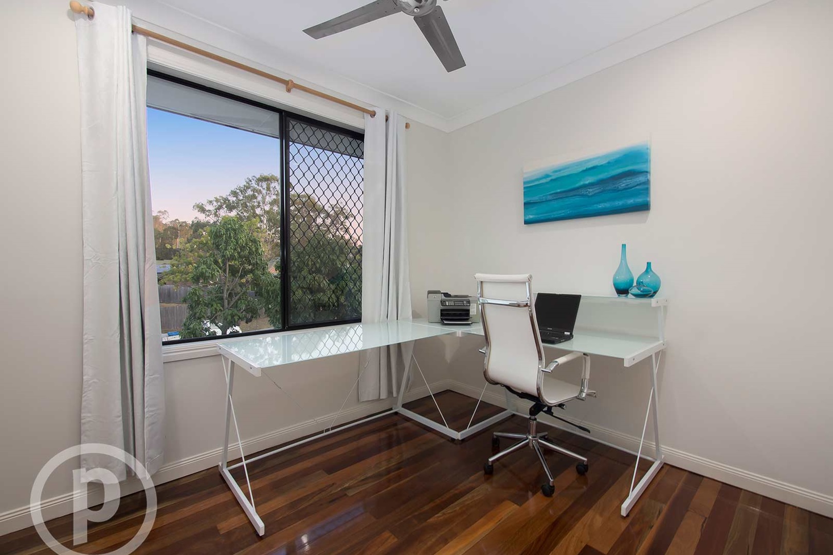  Love the wooden floorboards! 